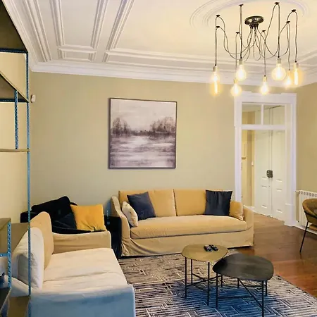 Appartement Charming 4 Bedroom In Chiado Lisboa