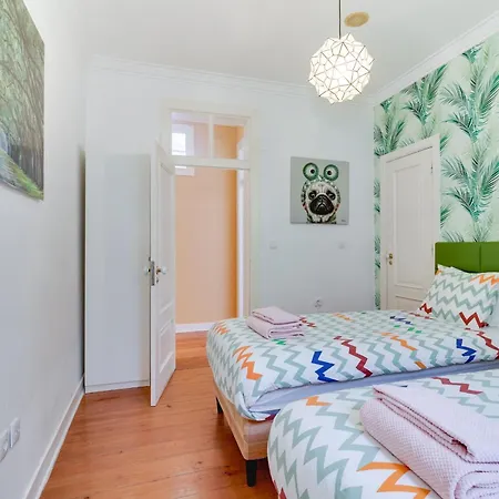 Apartment Charming 4 Bedroom In Chiado Lisbon