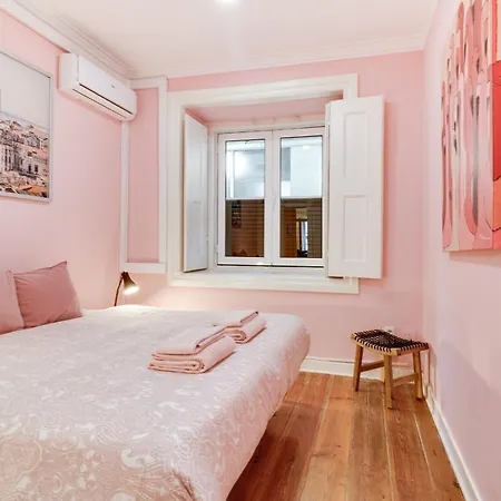 Διαμέρισμα Charming 4 Bedroom In Chiado *